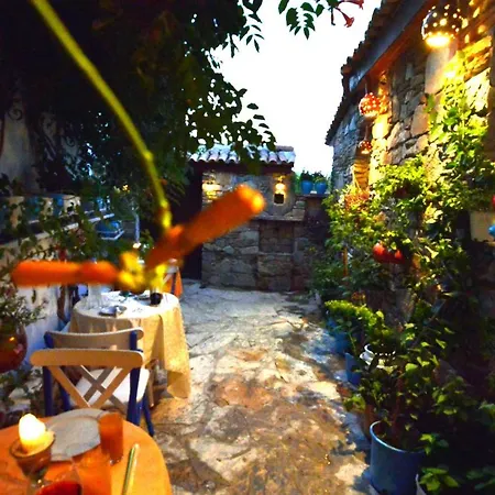 Sirincem Gazde/Camere de închiriat